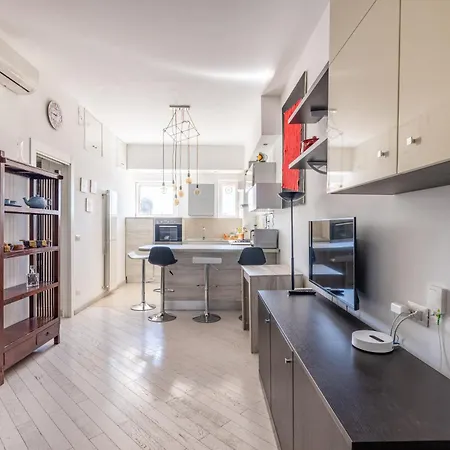 Dante Secret Apartment *